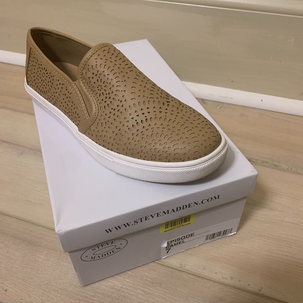 Camel colored Steve Madden Episode Slip-on Sneaker